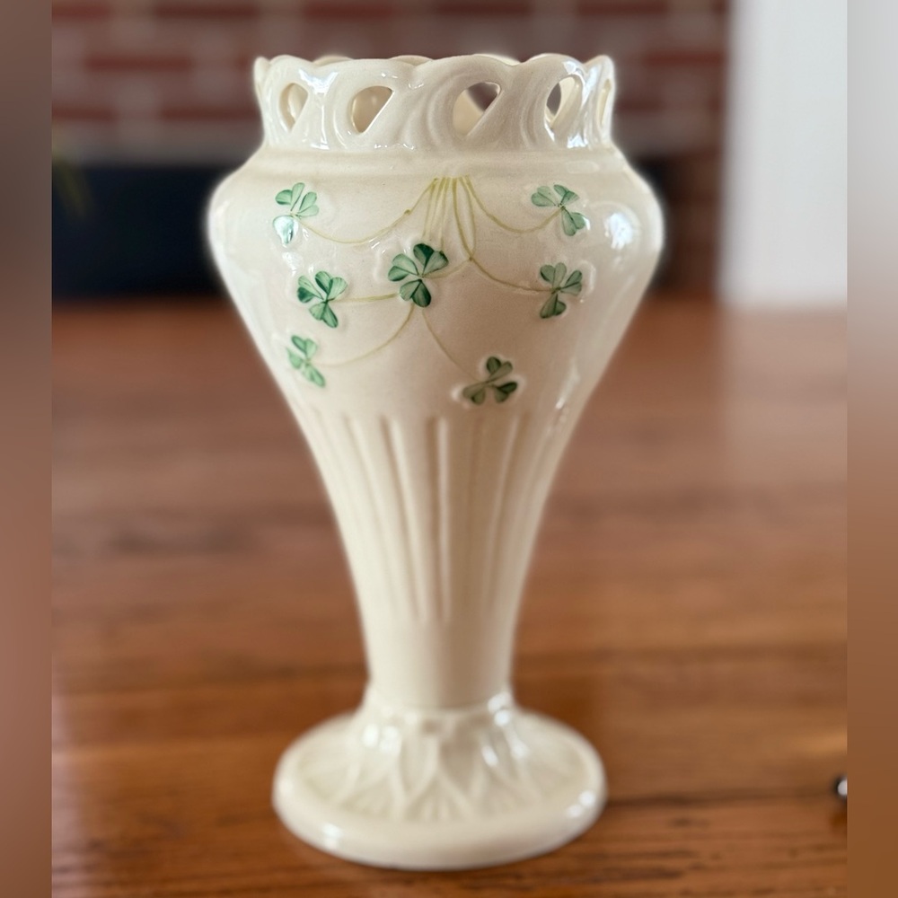 Belleek Ireland Shamrock Vase